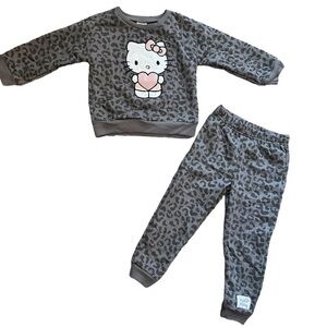 Girls' Hello Kitty Leopard Print Sweatshirt and Pants Set, Gray